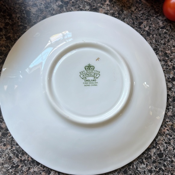 Vintage Aynsley bone China cup & saucer - Picture 5 of 11